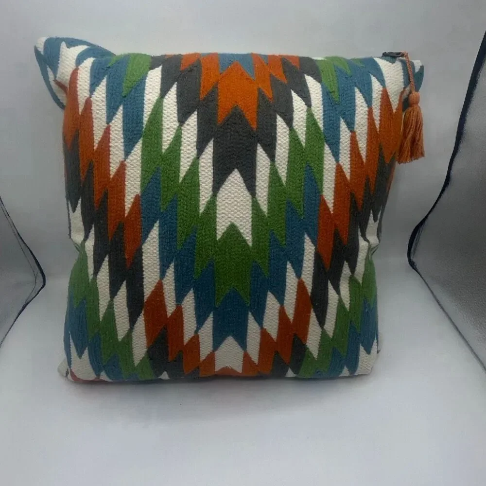 CRATE & BARREL Tempest Needlepoint Woven Pillowcase and Insert- 16” x 16”